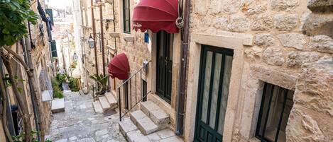 Bagian depan properti