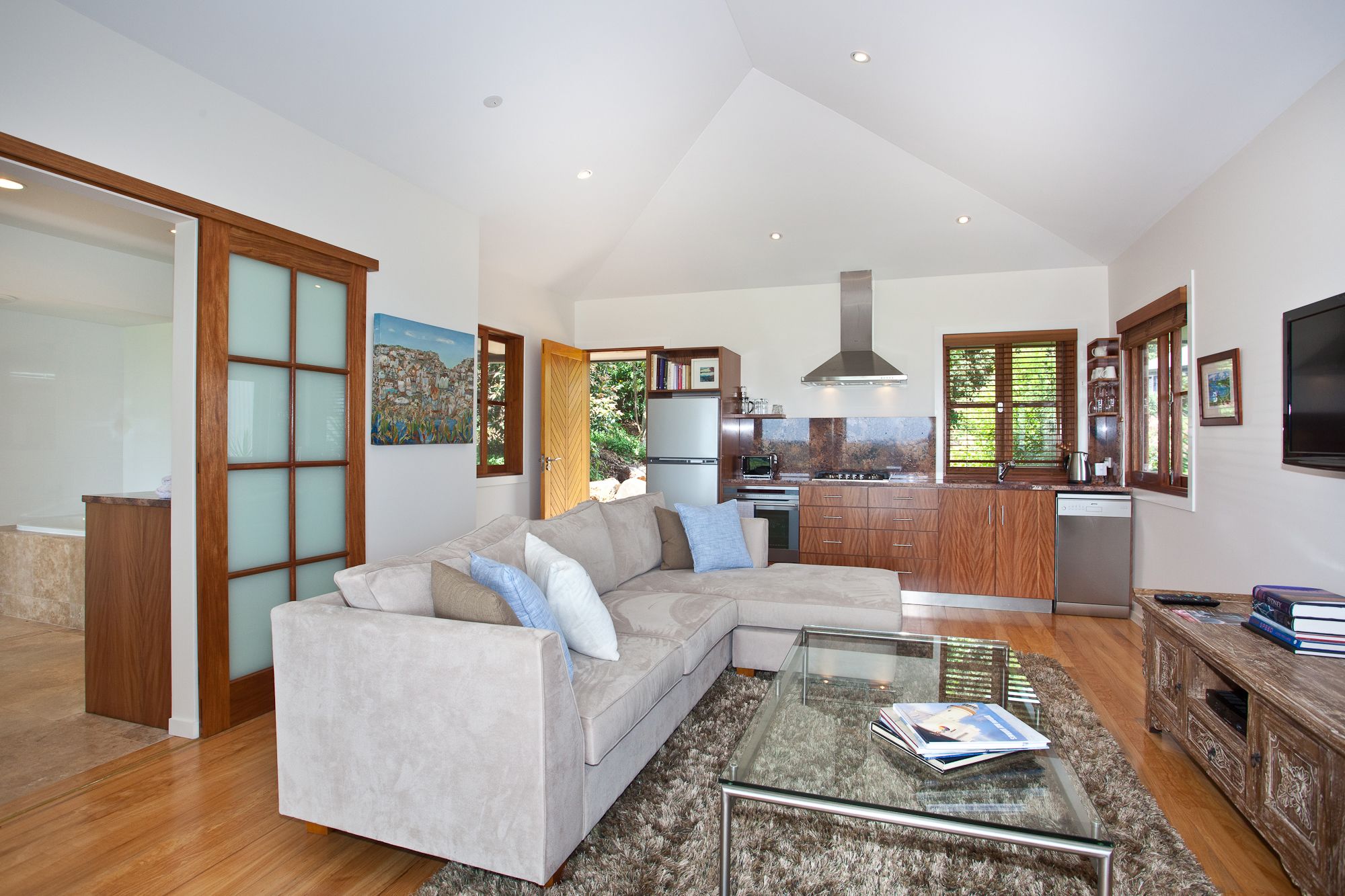 La Vista View, Superior King Villa | Living area