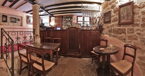 Bar (en la propiedad)