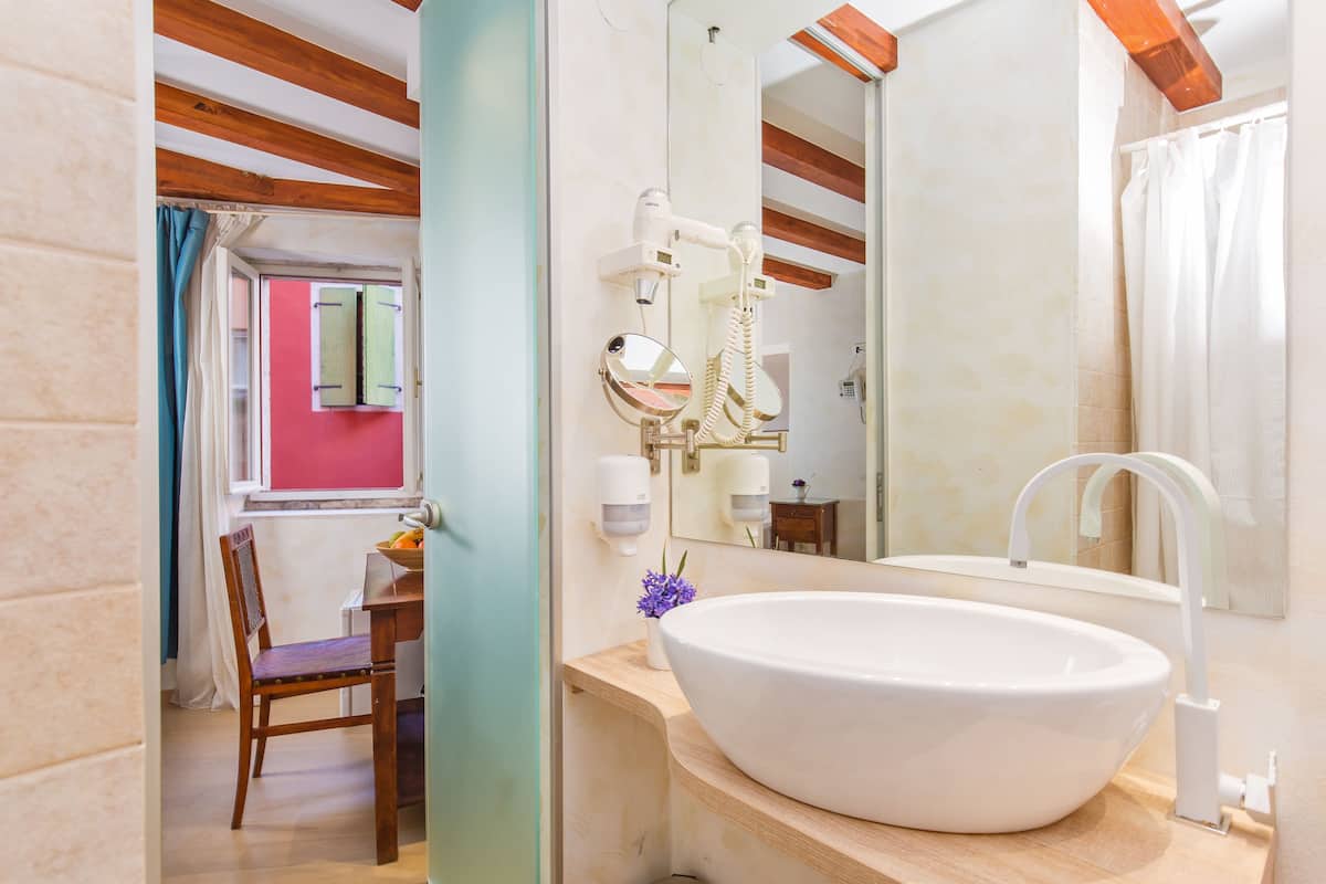 single room | bathroom sink