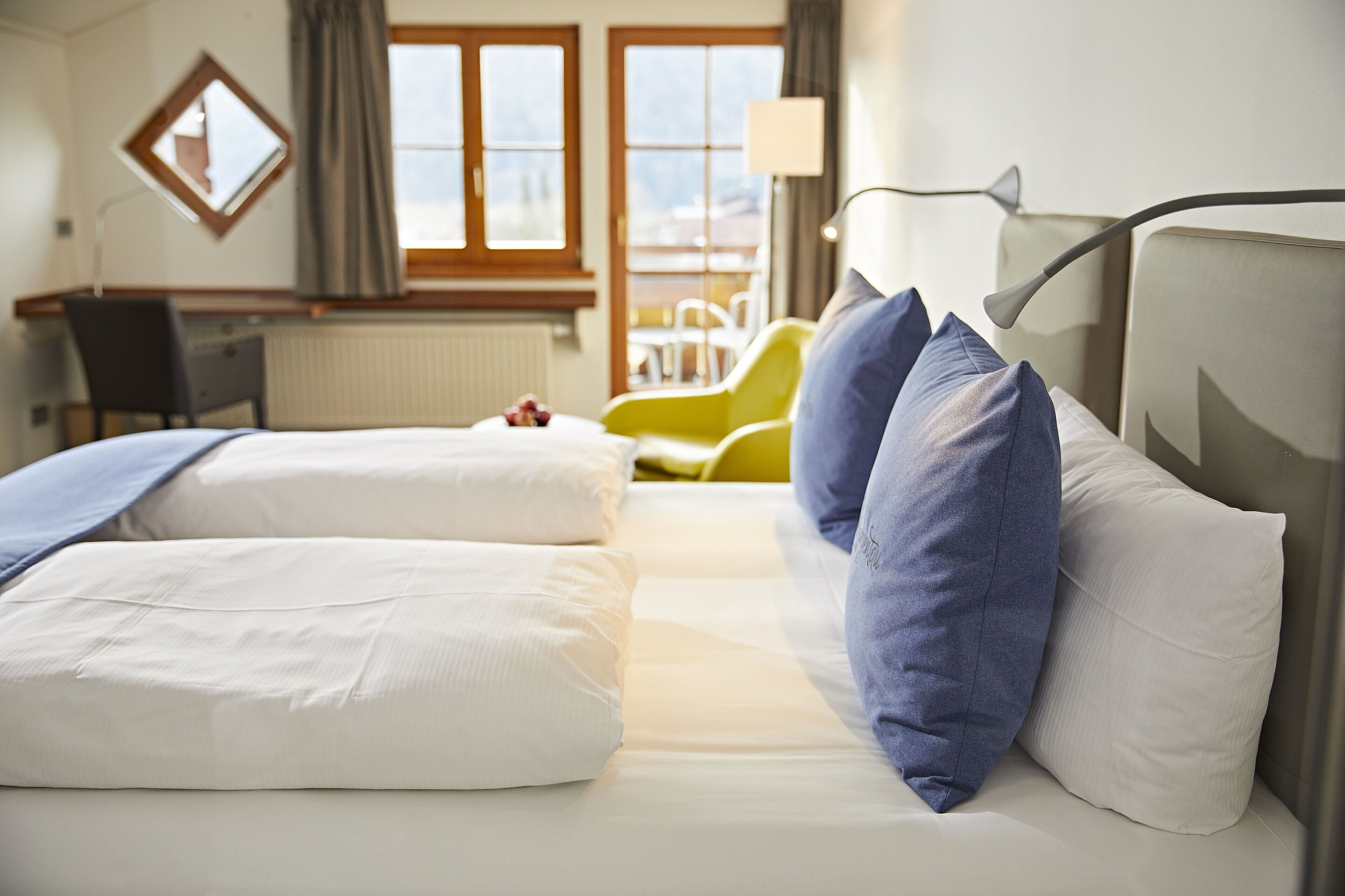 studio, balcony, mountain view | hypo-allergenic bedding, down duvets, in-room safe, desk