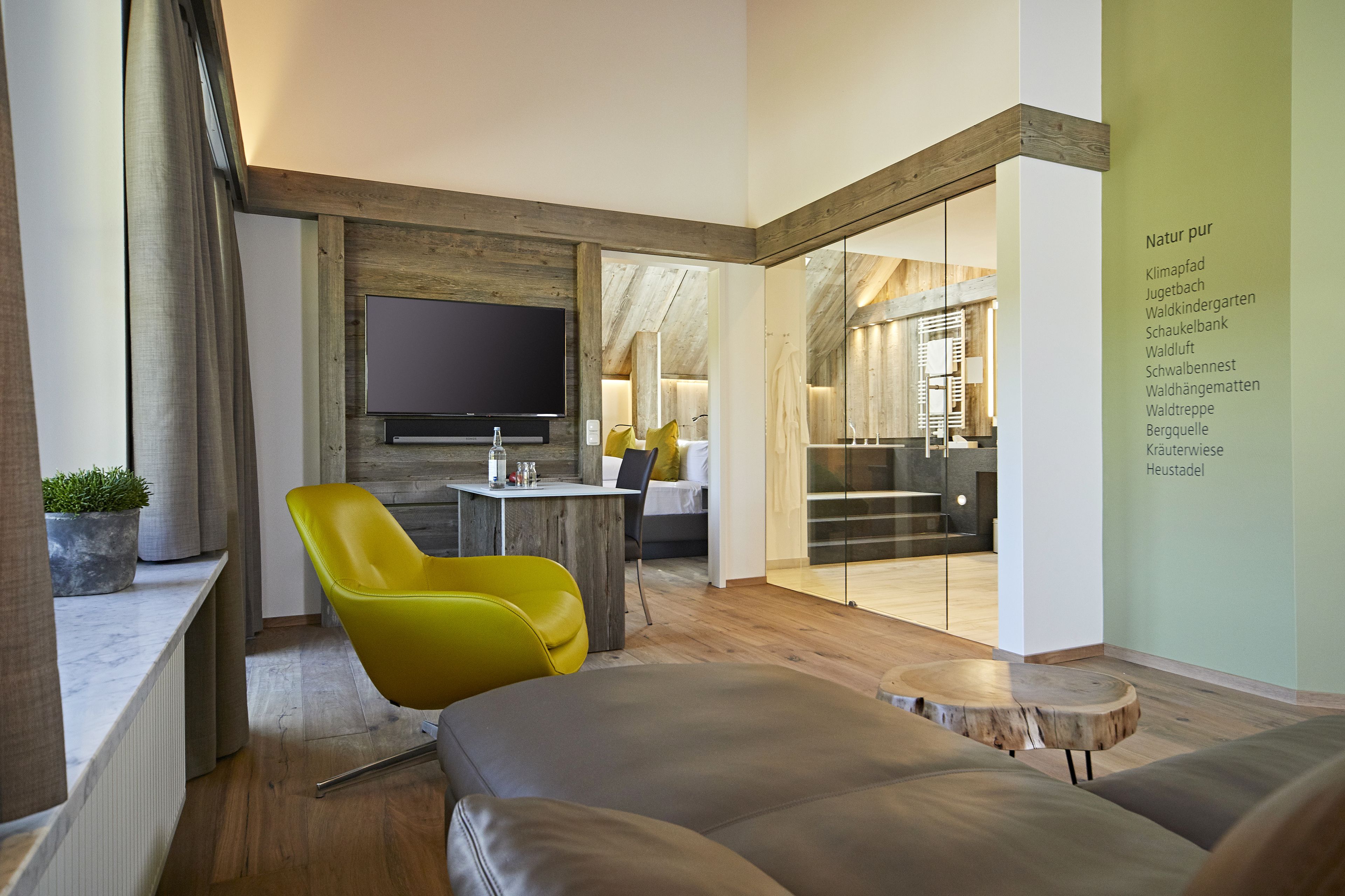 Departamento de diseñador, 1 habitación, vista a la montaña | Vista desde la habitación