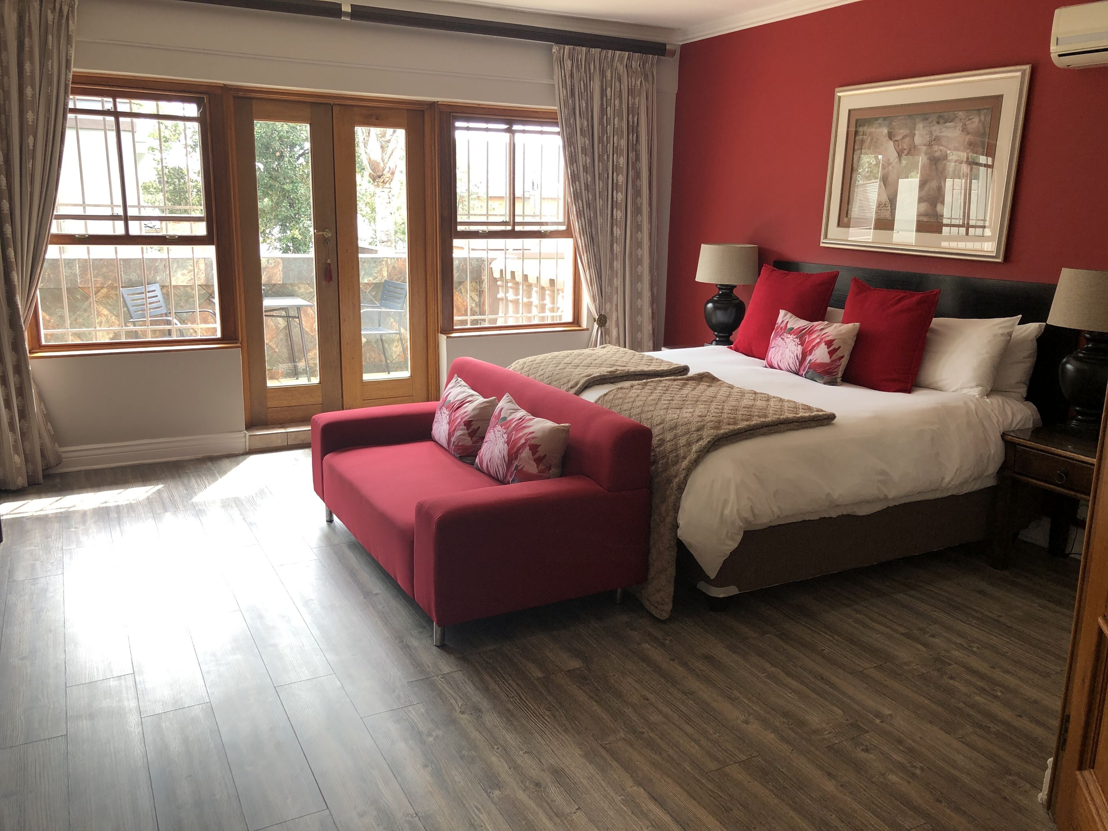 Suite ejecutiva | 1 dormitorio, ropa de cama de alta calidad, caja fuerte