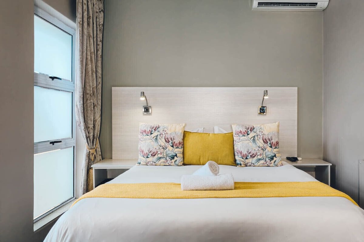 Deluxe Apartment | 1 bedroom, premium bedding, in-room safe, blackout drapes