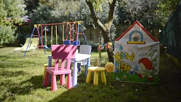 Children's play area - outdoor