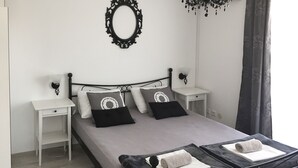 Unclassified image, 3 of 37, button - Logos Guesthouse (Okrug)