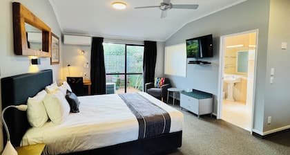 The Rocks Motel