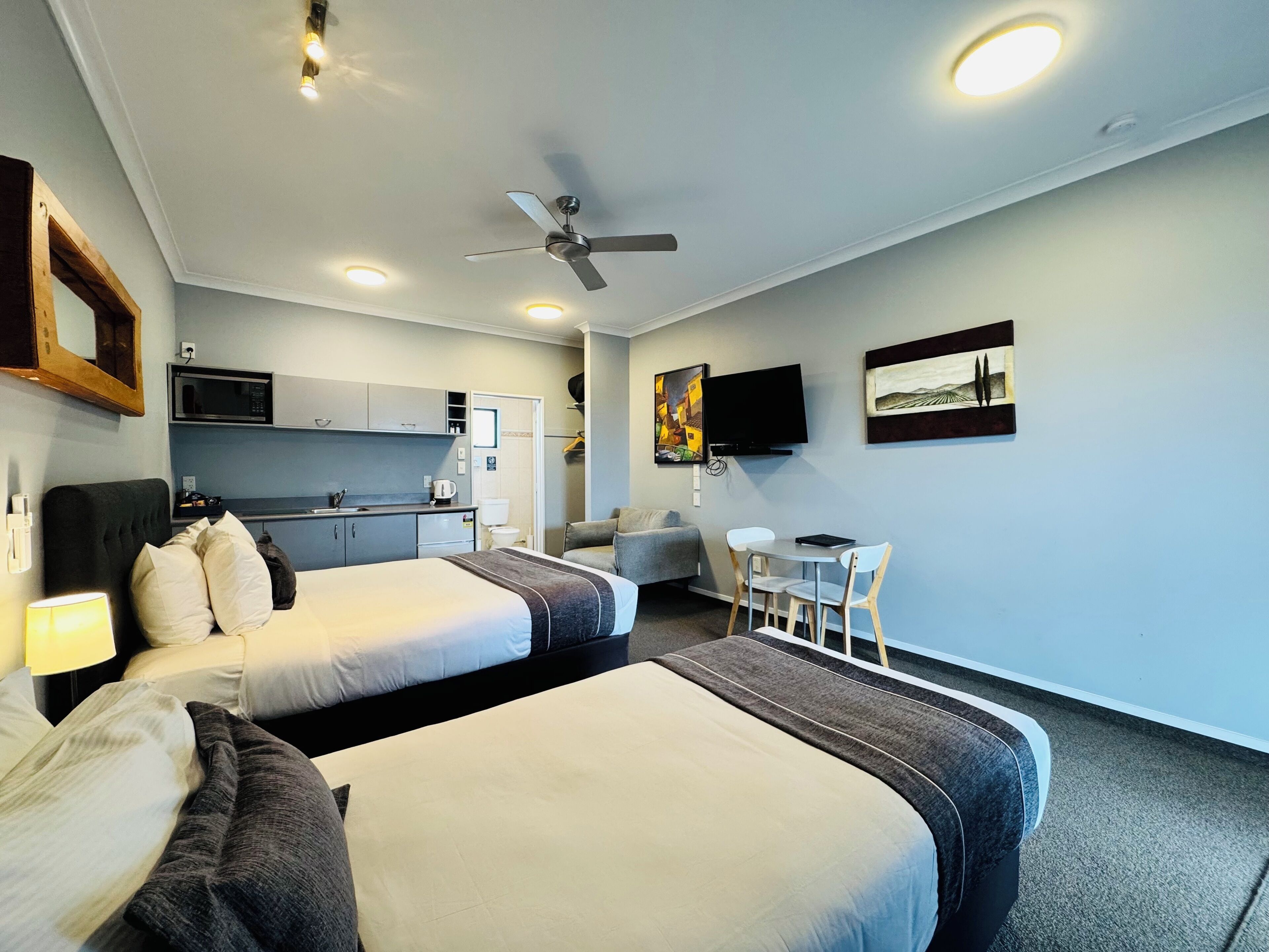 Queen Twin SPA Studio