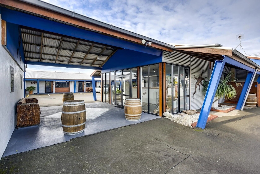 The Rocks Motel by null