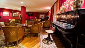 Bar (on property) - Hotel Palacio Villa de Alarcón (Alarcon)