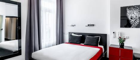 Luxury Room, Jetted Tub | Minibar, laptop workspace, blackout drapes, free WiFi