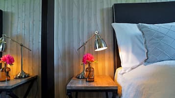 Double Room | Hypo-allergenic bedding, pillowtop beds, desk, iron/ironing board
