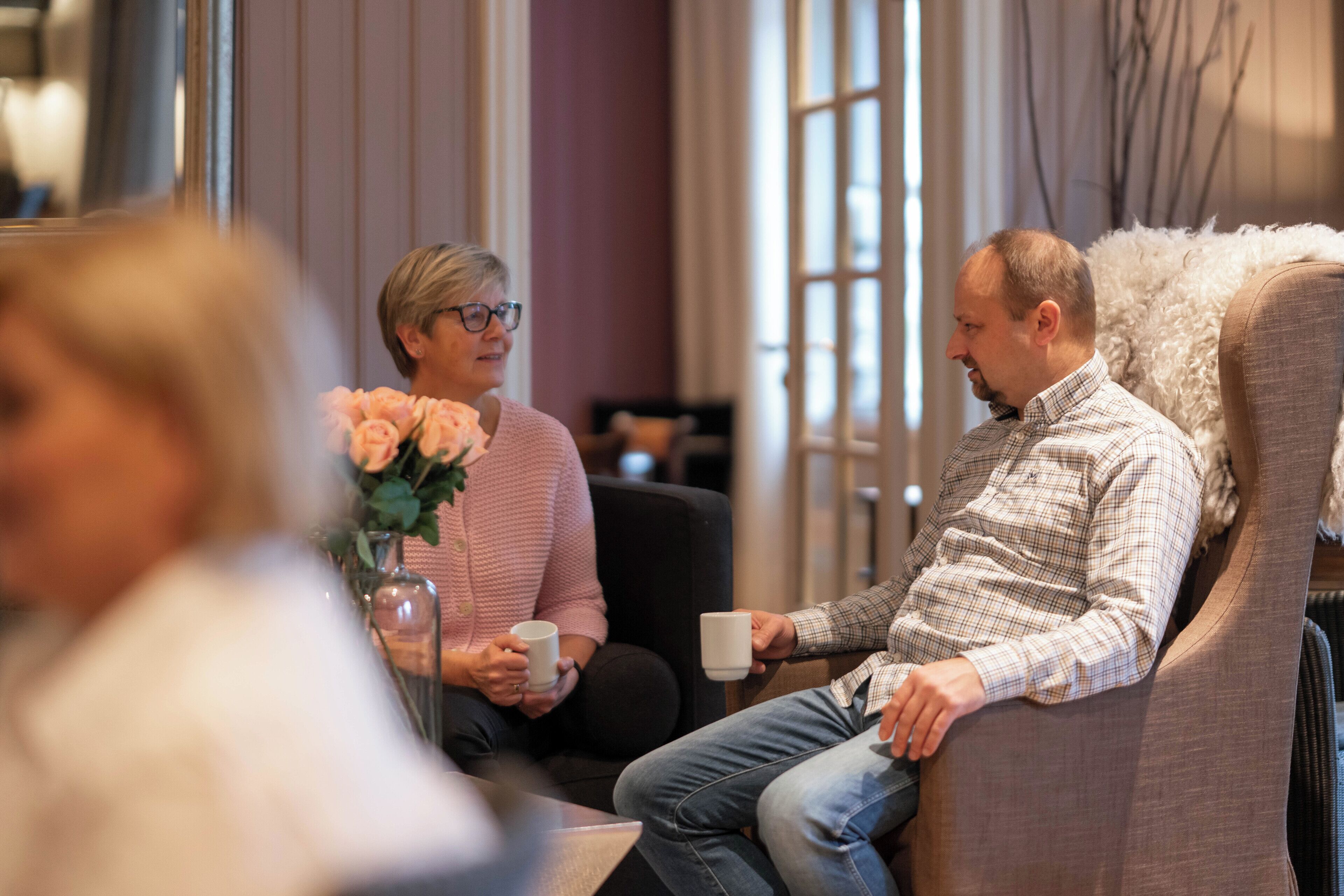 32-cm flat-screen tv with satellite channels, tv