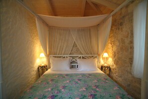 Suite, Garden View (Blue)