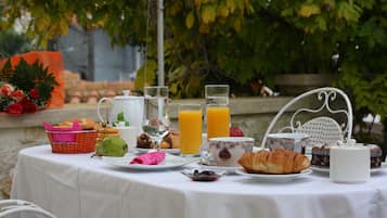 Suite - udsigt til have (Rose) | Udendørs spisemuligheder