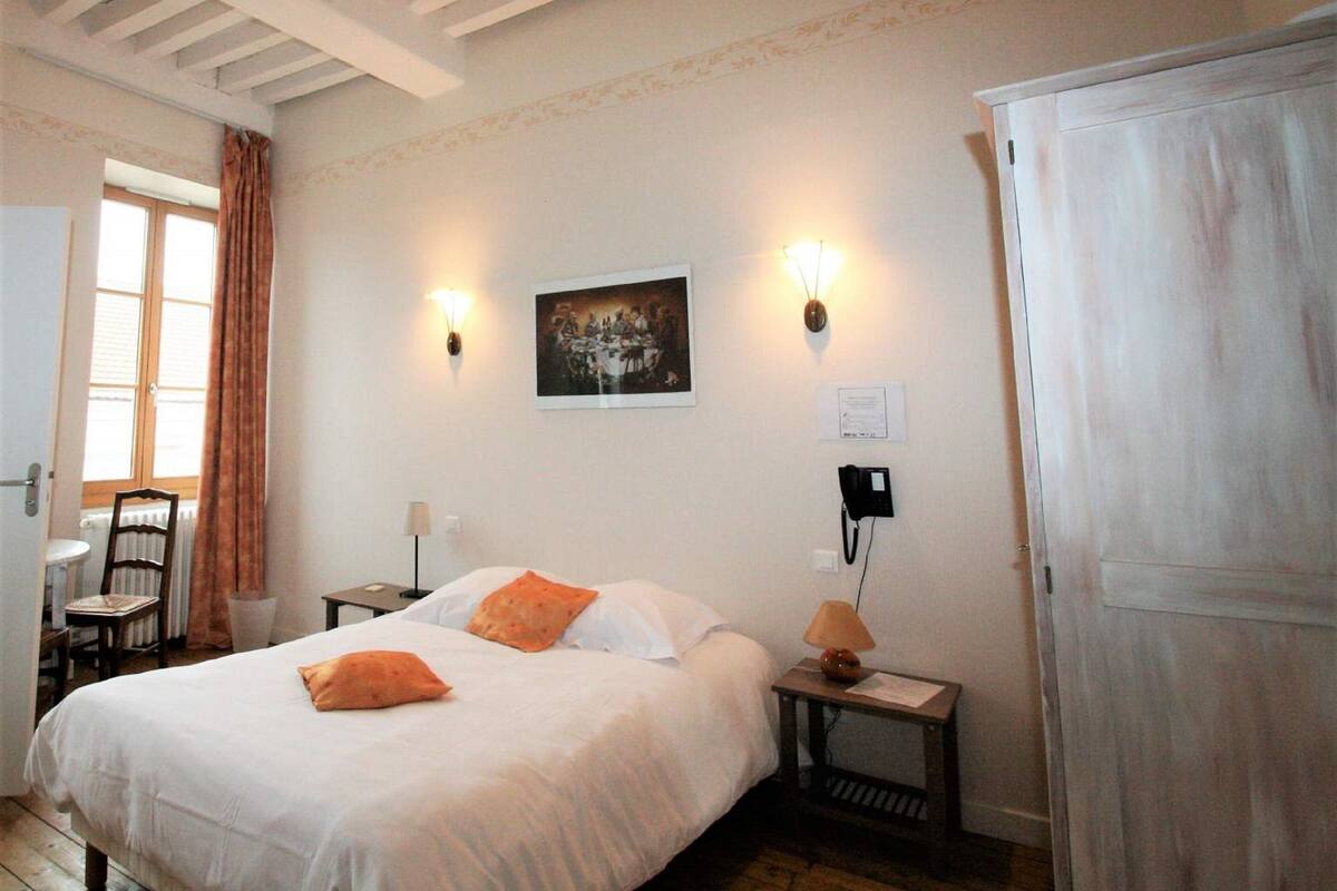 Standaard kamer, 2 eenpersoonsbedden | Een kluis op de kamer, een bureau, gratis babybedden, gratis wifi