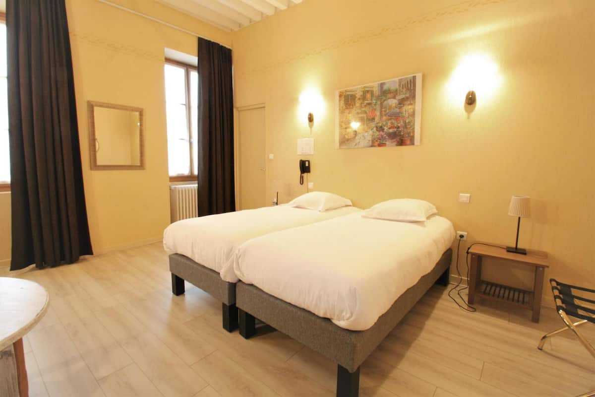 in-room safe, desk, free cots/infant beds, free wifi