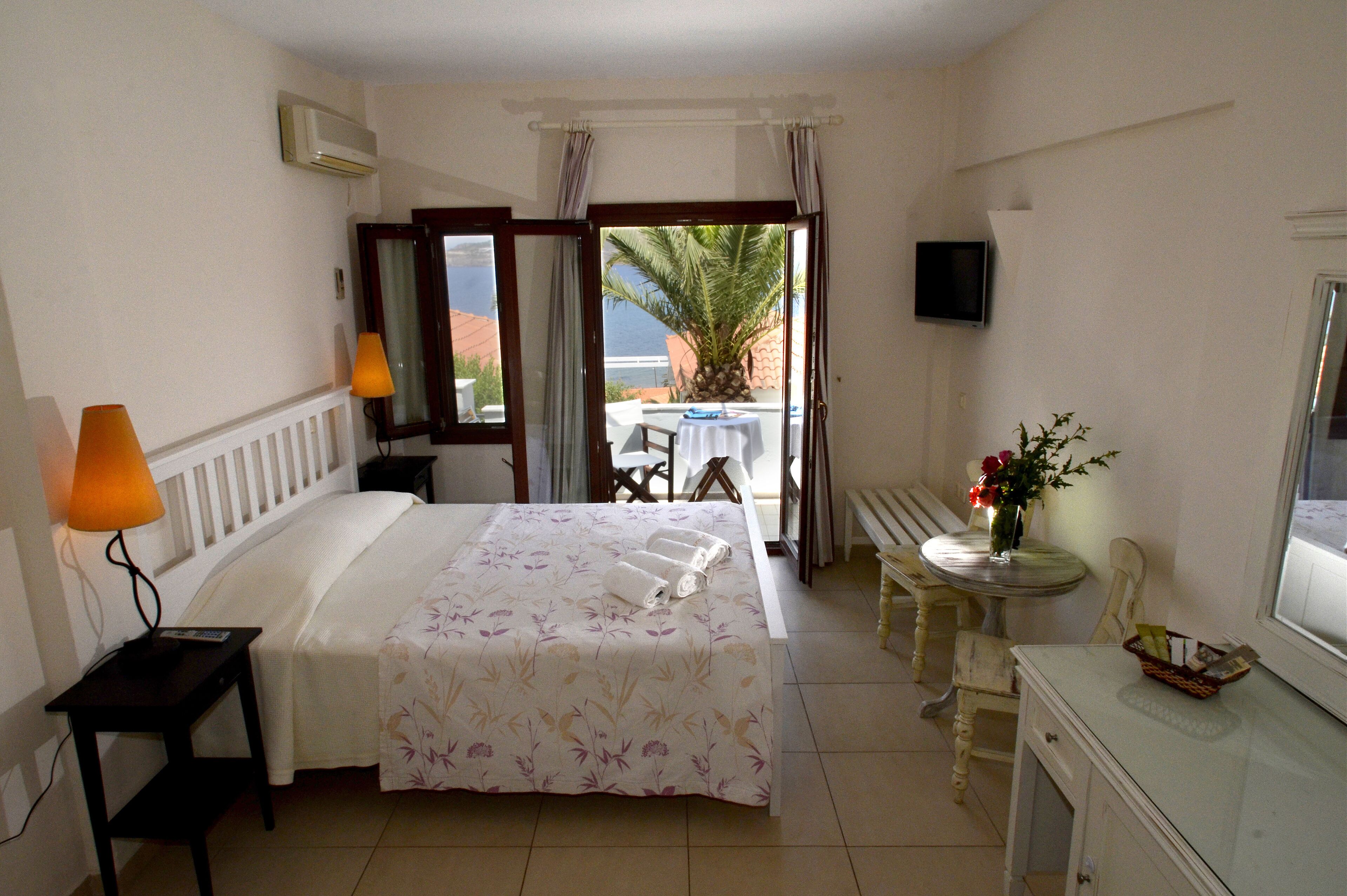 standard double room | 1 bedroom, minibar, soundproofing, free wifi