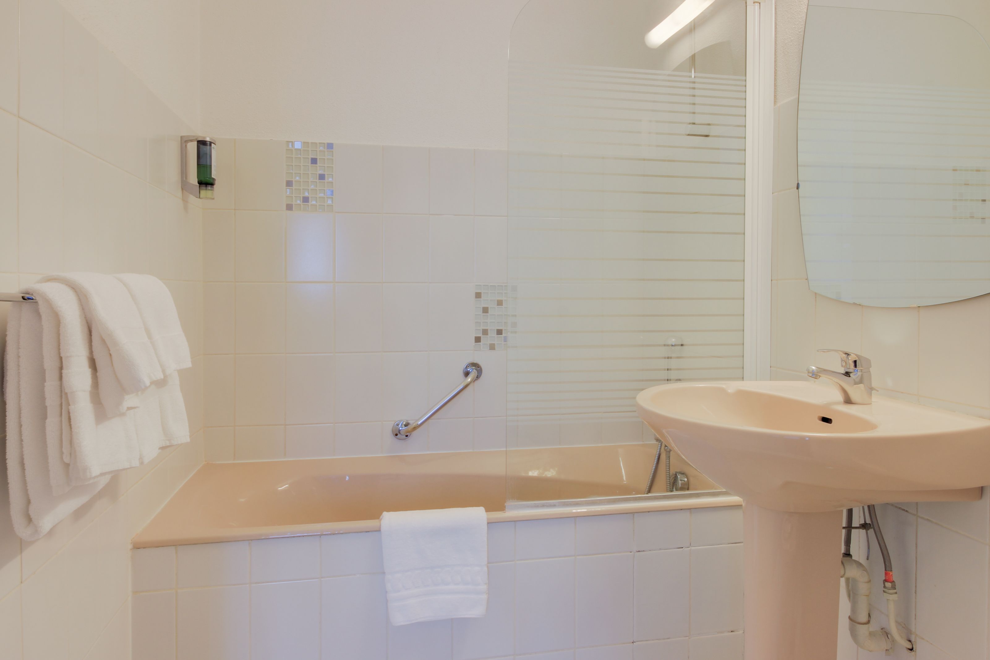 Foto - Brit Hotel Dijon Hermes