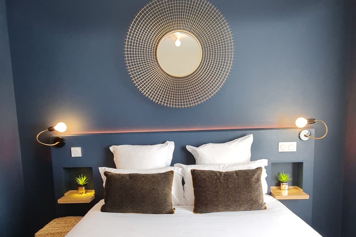 standard suite, city view