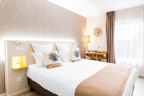 Deluxe Double Room, City View