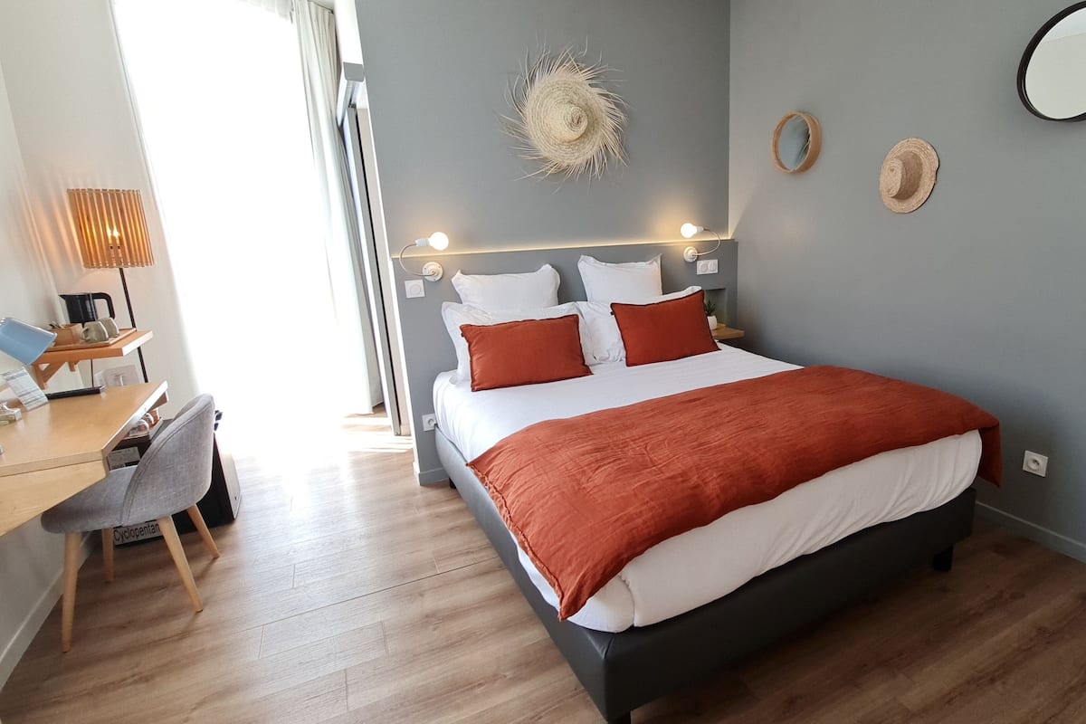 Standard Double Room, City View