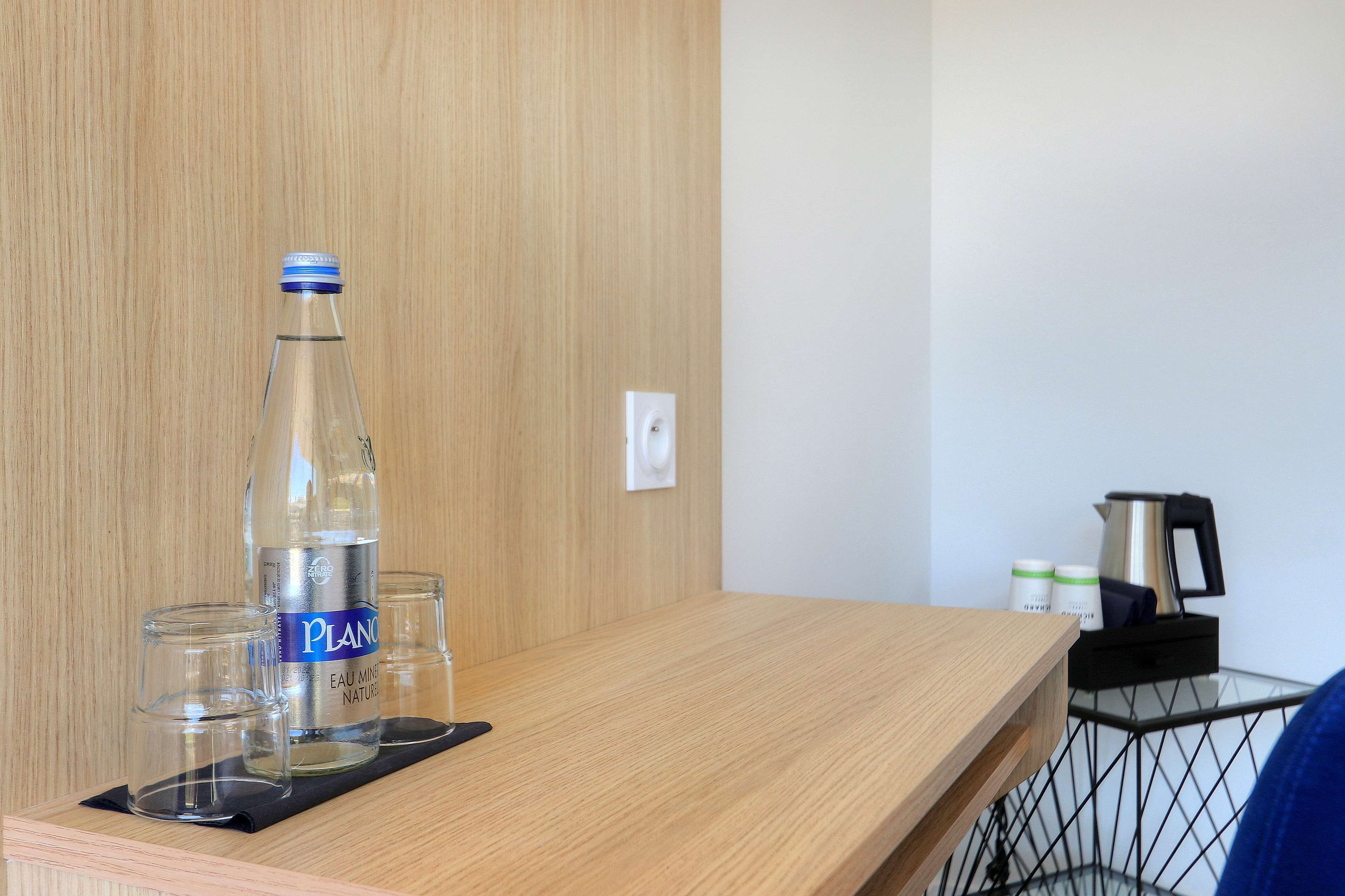 comfort room, 1 queen bed, non smoking, balcony (twin bed on request) | 1 bedroom, in-room safe, desk, free wifi