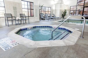 Una piscina techada