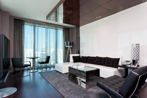 40-Zoll-Plasmafernseher mit Kabelempfang, Fernseher, Computer