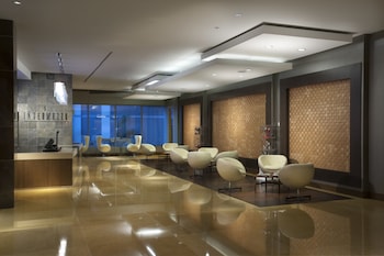 Coffee shop at Hotel Beaux Arts, Autograph Collection