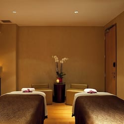 Couples treatment rooms, body treatments, aromatherapy, body wraps