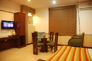 Executive Double or Twin Room - Hotel Baba Deluxe (New Delhi)