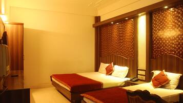 Triple Room | Premium bedding, memory foam beds, minibar, in-room safe