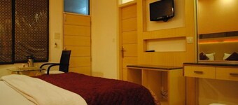 Hotel Baba Deluxe