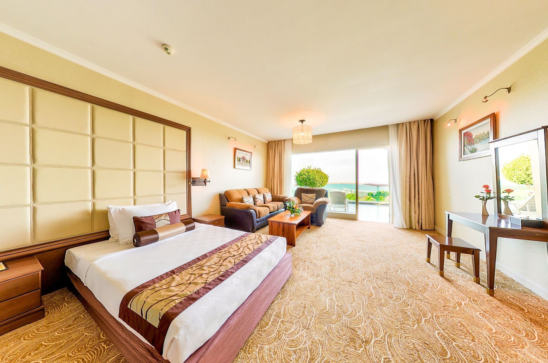 Premium bedding, minibar, in-room safe, desk