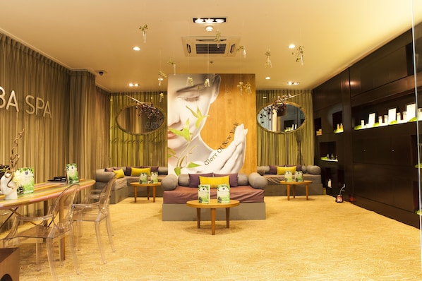 Sauna, tina de hidromasaje, tratamientos corporales y aromaterapia