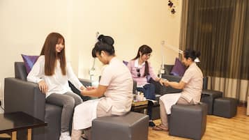 Sauna, hot tub, body treatments, aromatherapy, body wraps, body scrubs