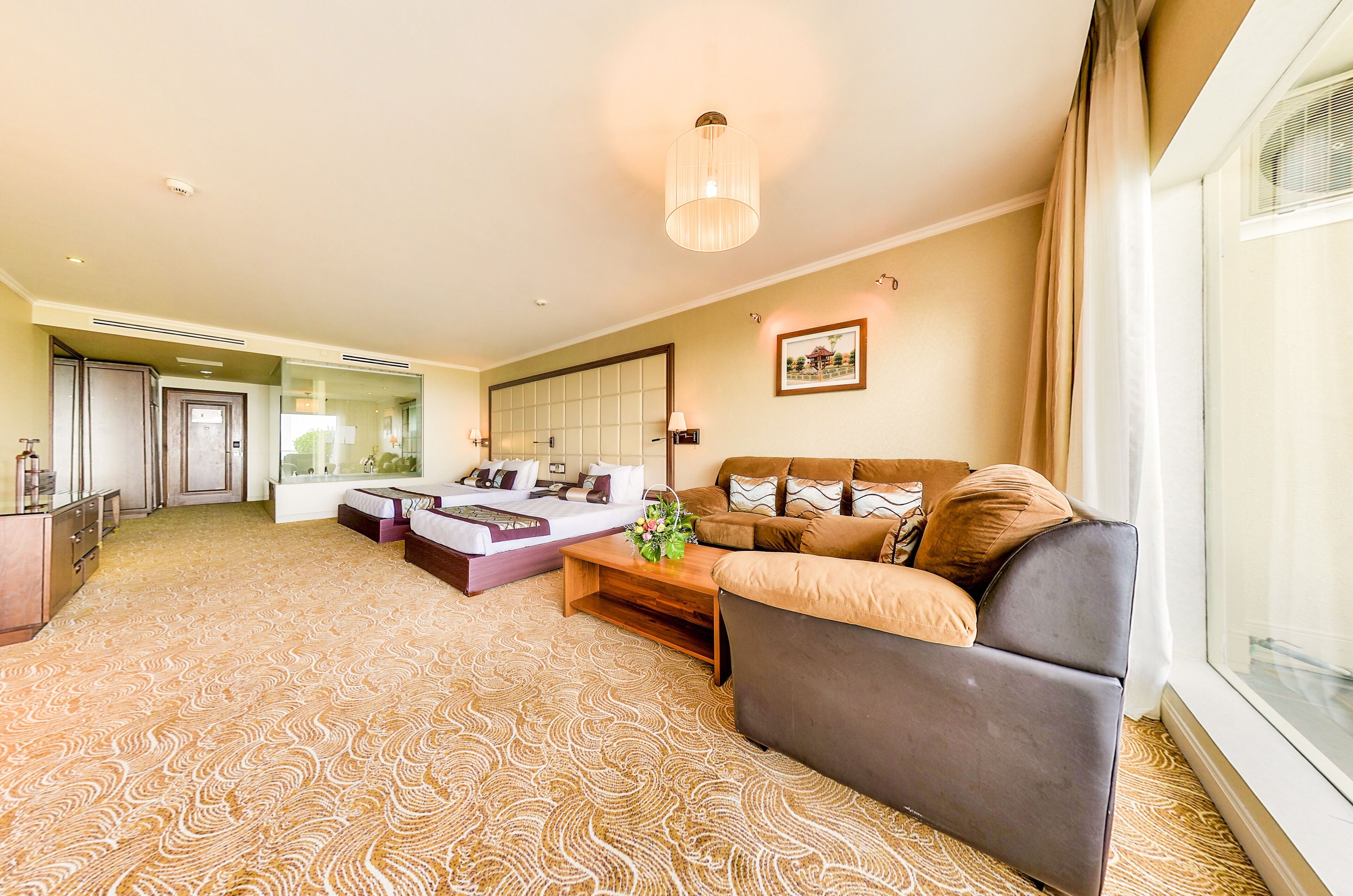 premium triple room | premium bedding, minibar, in-room safe, desk