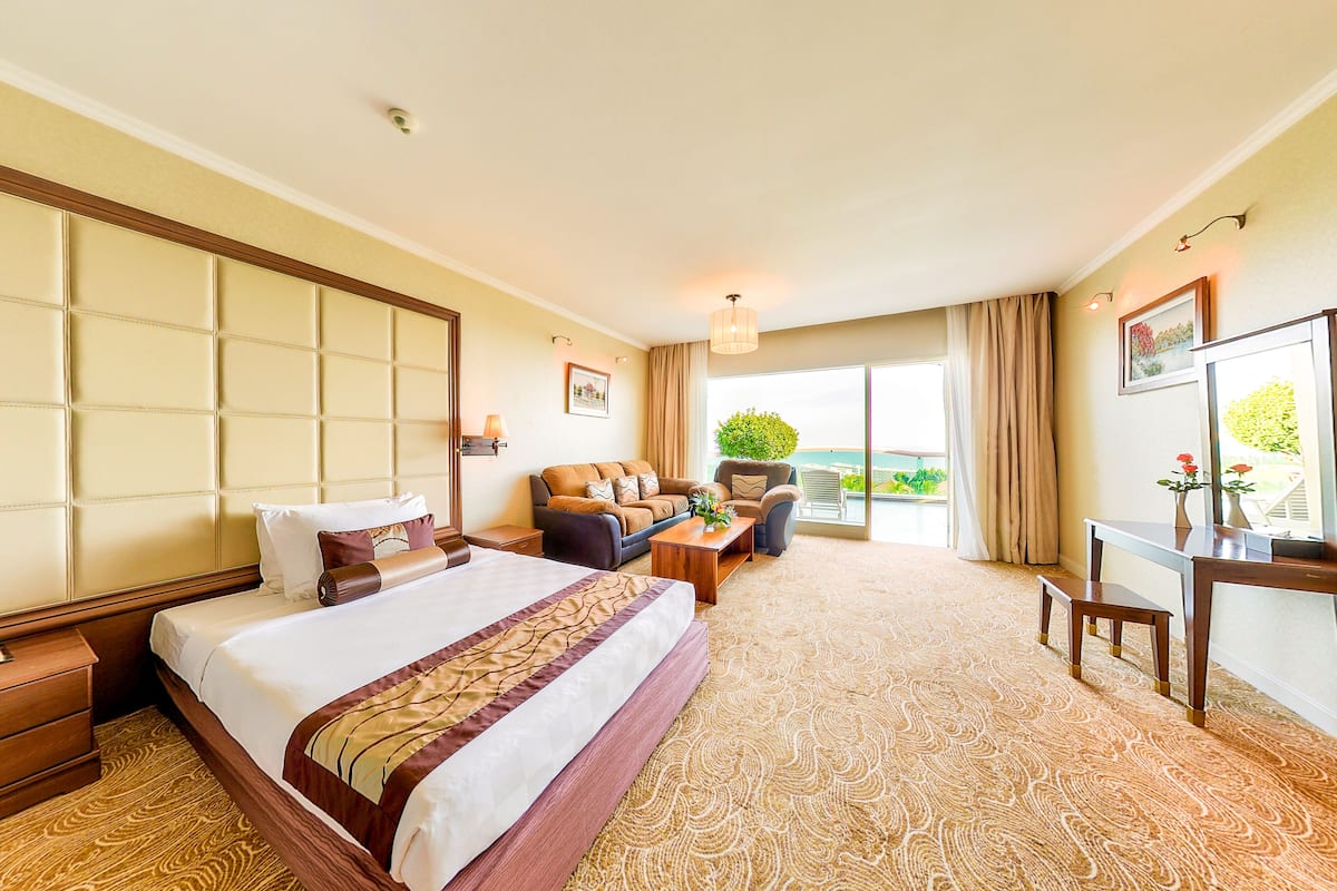 Premium Room, 1 King Bed