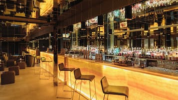 Cocktail bar