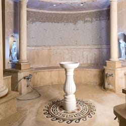 Un sauna, baño turco/hammam, tratamientos corporales, aromaterapia