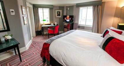 Benedicts Hotel