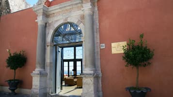 Ingresso della struttura