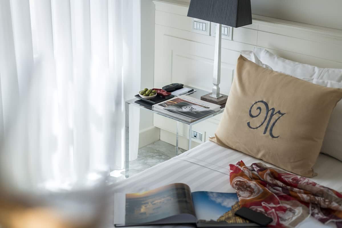 Superior Room, City View | 1 bedroom, premium bedding, down comforters, minibar