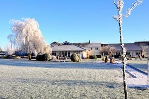 Garden - Hotel Wrexham (Wrexham)