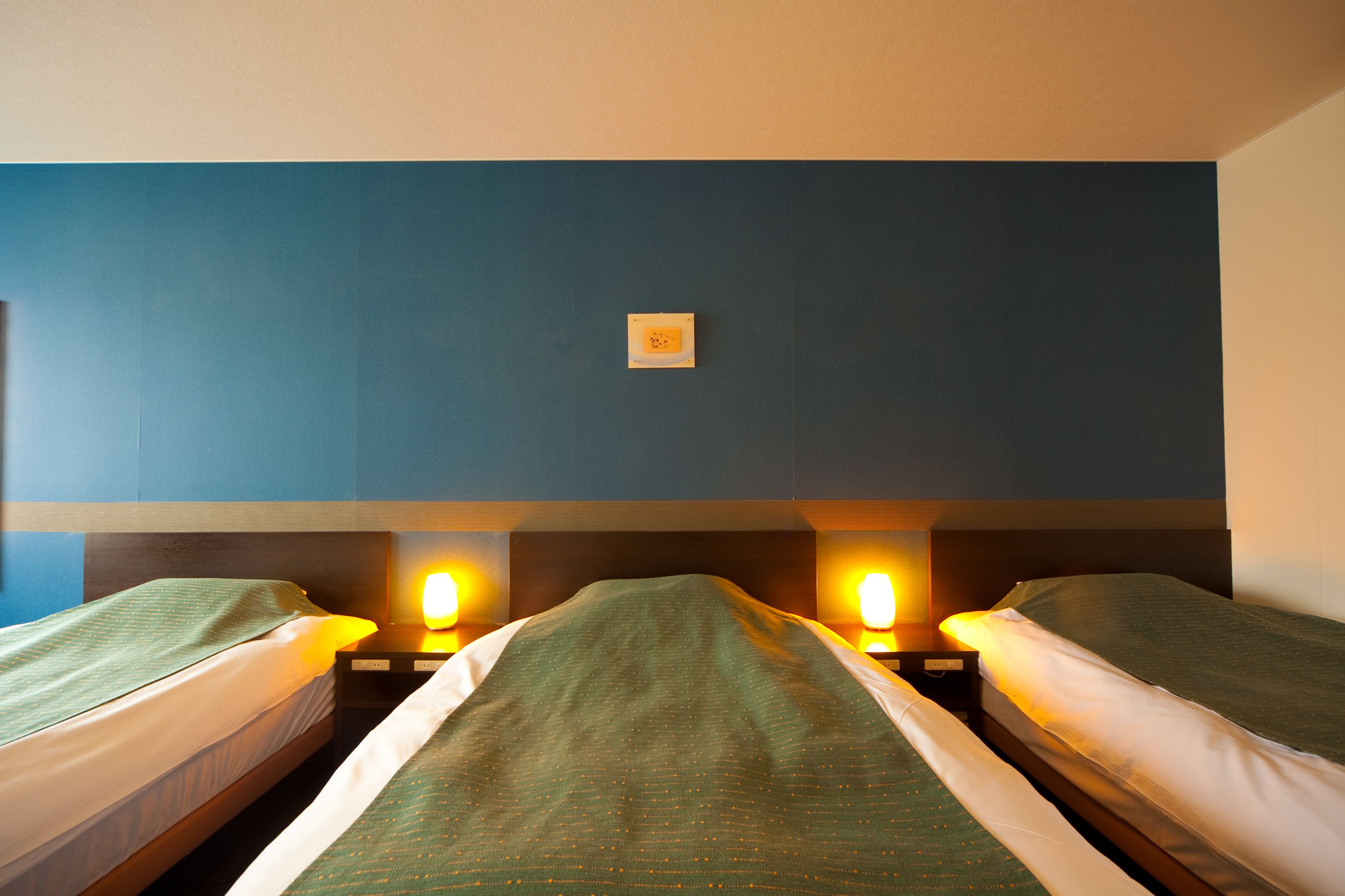 triple room | in-room safe, desk, iron/ironing board, free wifi