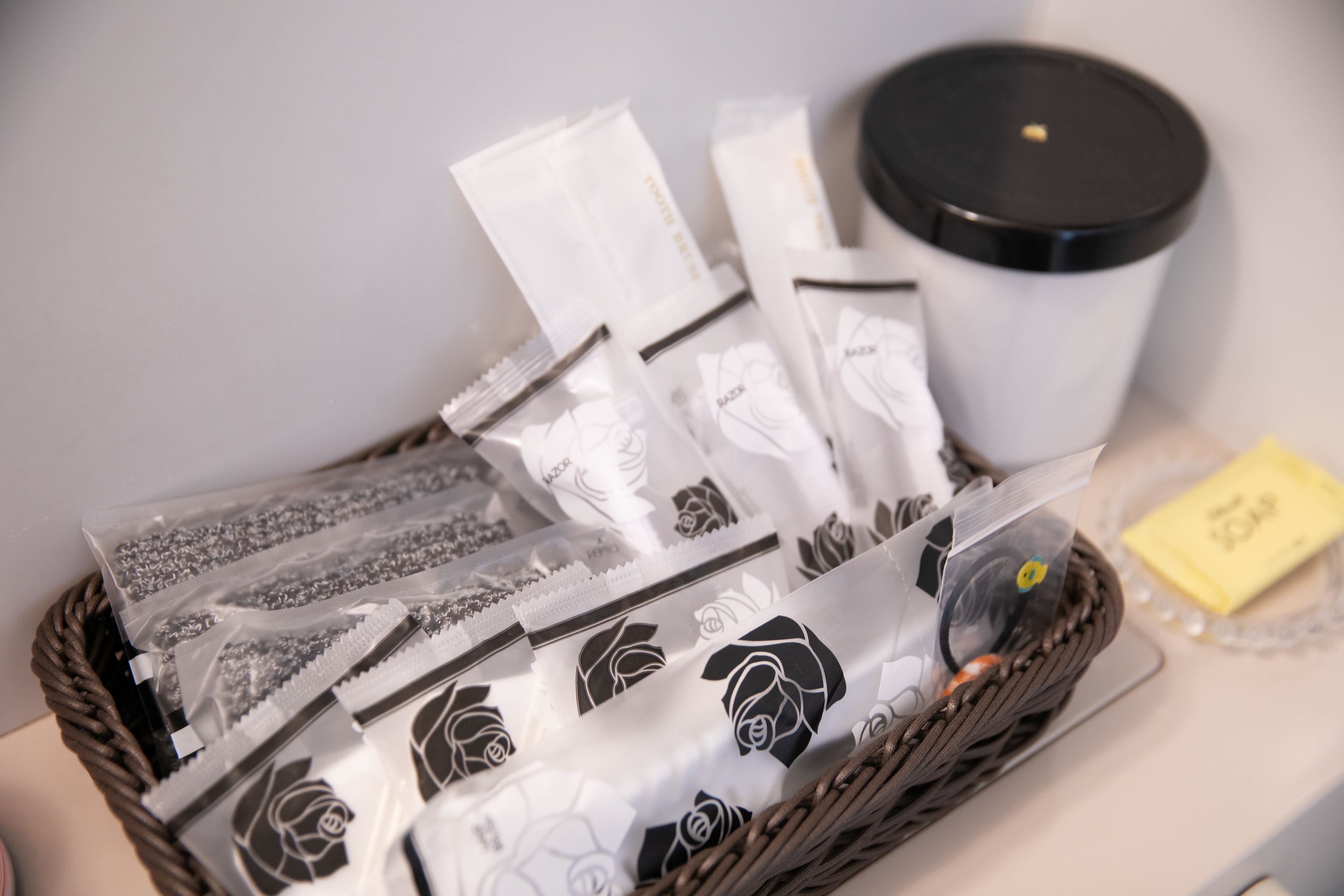 combined shower/bathtub, free toiletries, hair dryer, slippers