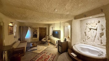 Suite | Premium bedding, minibar, in-room safe, desk