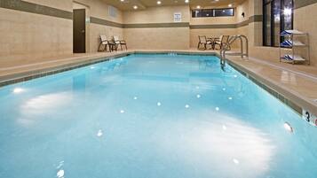Indendørs pool