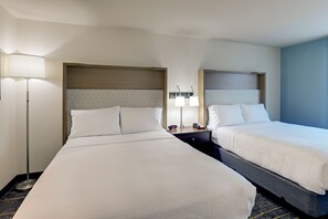 In-room safe, desk, blackout curtains, iron/ironing board - Holiday Inn Mobile - Airport by IHG (Mobile)
